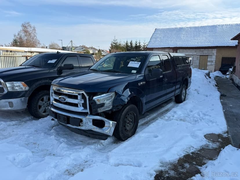 Ford F-150 XLT 5.0 v8 2015 4x4 již v ČR