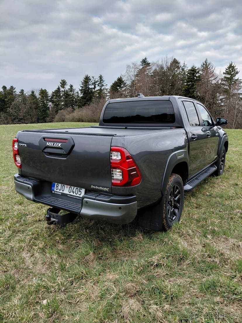 Toyota Hilux 2,8D, r.v. 2023