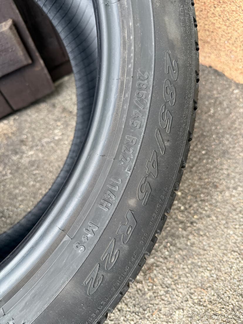 Pirelli scorpion verde. 285/45 R22