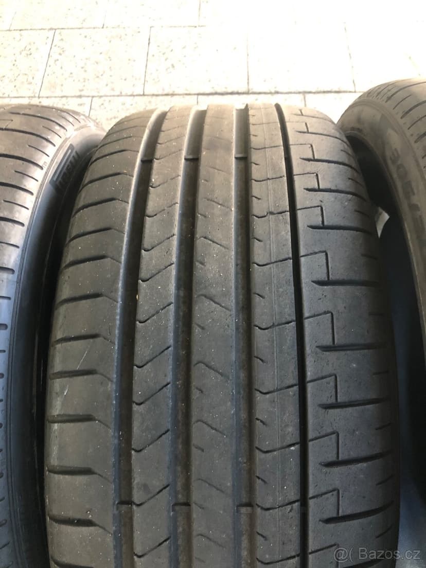 Pneu porsche 245/35/20 a 305/30/21 prodám