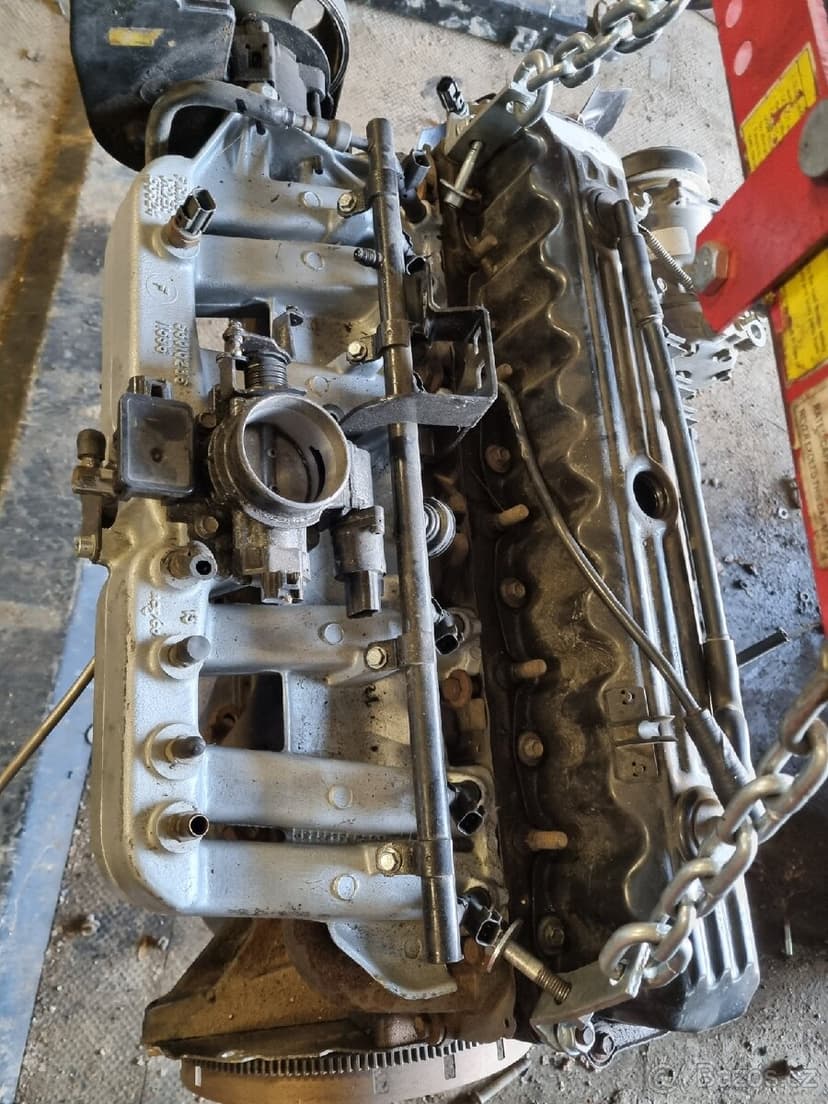 Prodam motor jeep 4.0 XJ