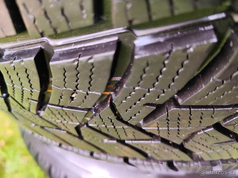 Zimní sada Volvo XC60 r18 5x108 Dunlop 235/60/18 8mm 2021