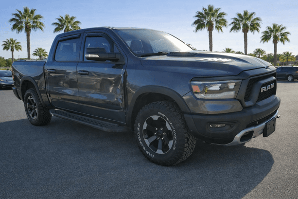 RAM 1500 REBEL ROK 2019 4x4 5.7 HEMI, NEHAVAROVANO, +DPH