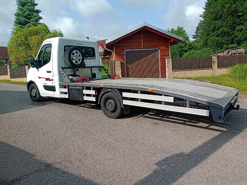 Renault master odtahovka