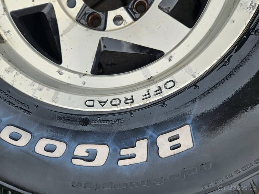 5x139,7 15 7J ET -10 Melber Offroad alu kola + 2x pneu T/A