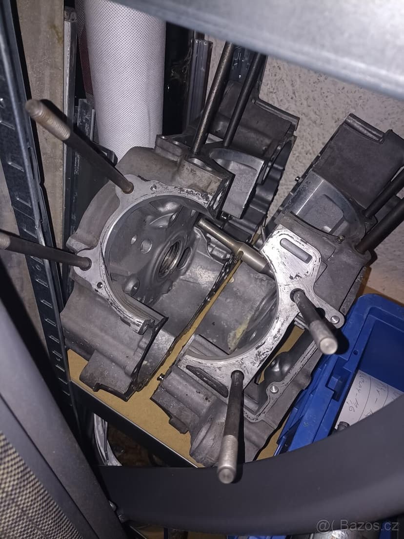 Predám motor Apríla Tuono,Rsv 1000RR