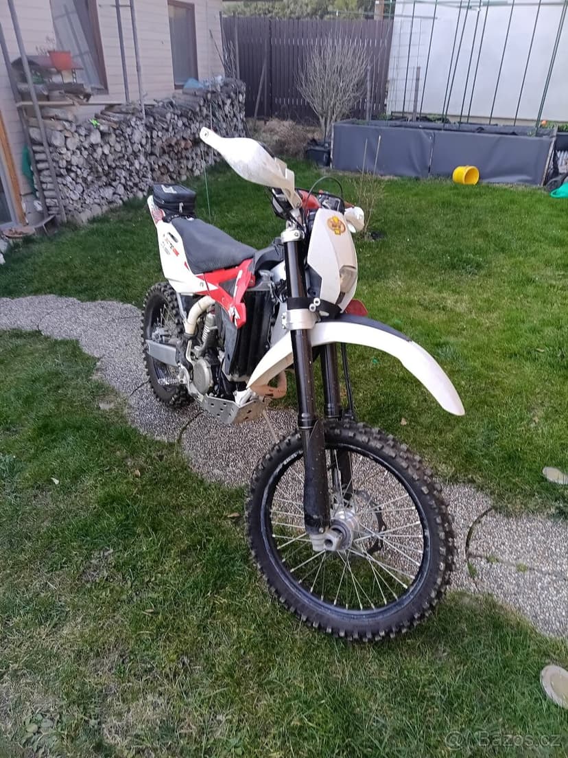 Husqvarna TE 310 rok 2011