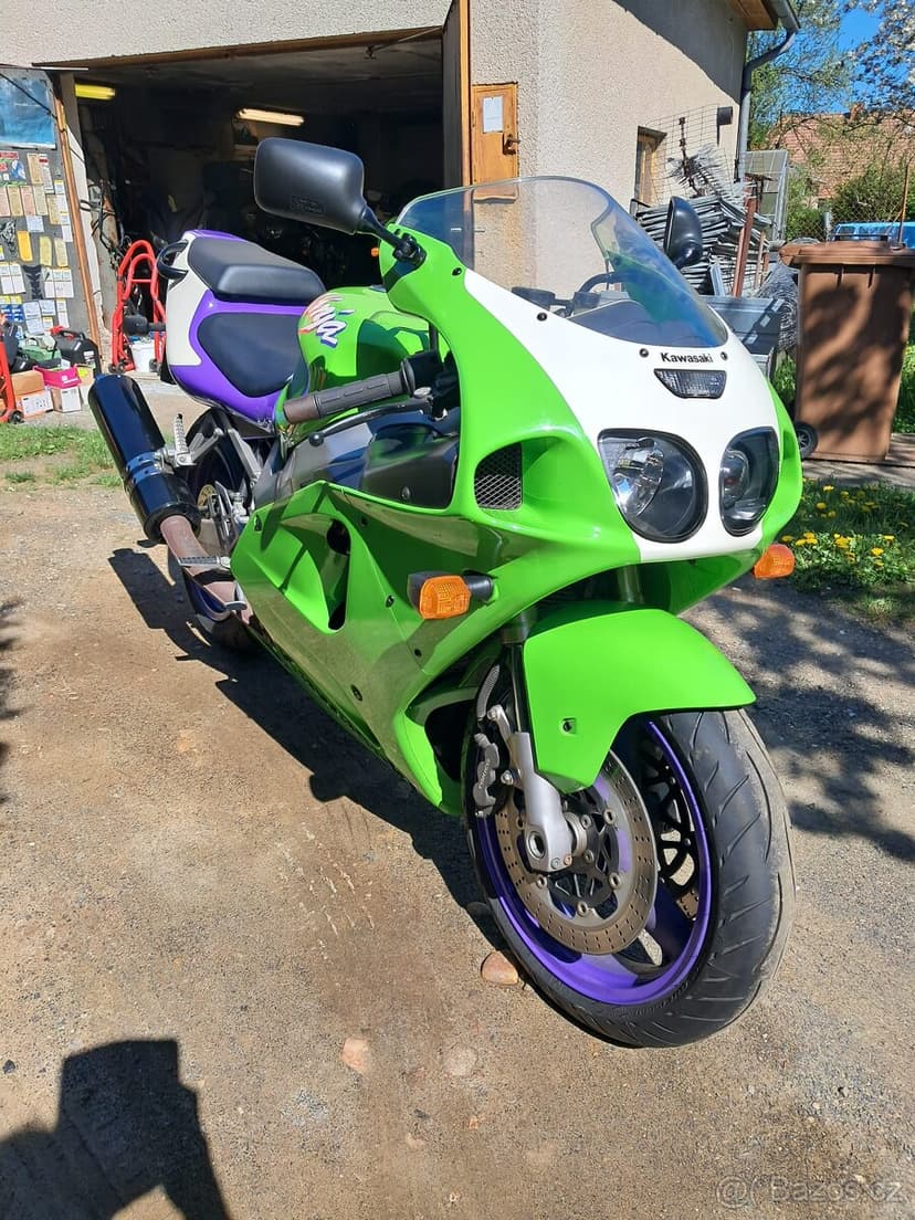 Kawasaki ZX7R ninja