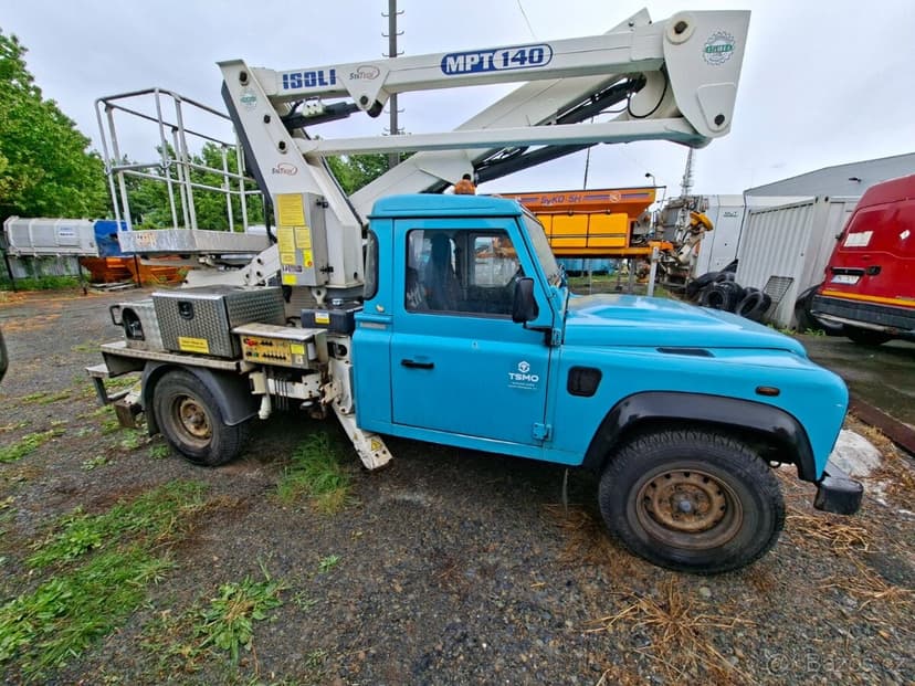 LAND ROVER DEFENDER 130