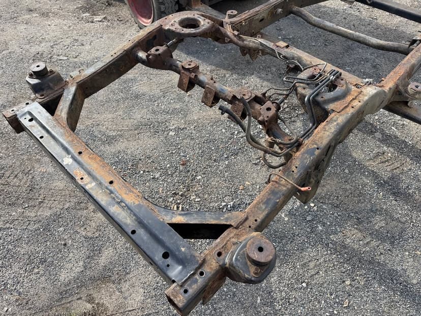 Nosný rám / šasí Nissan Patrol Y61 Wagon