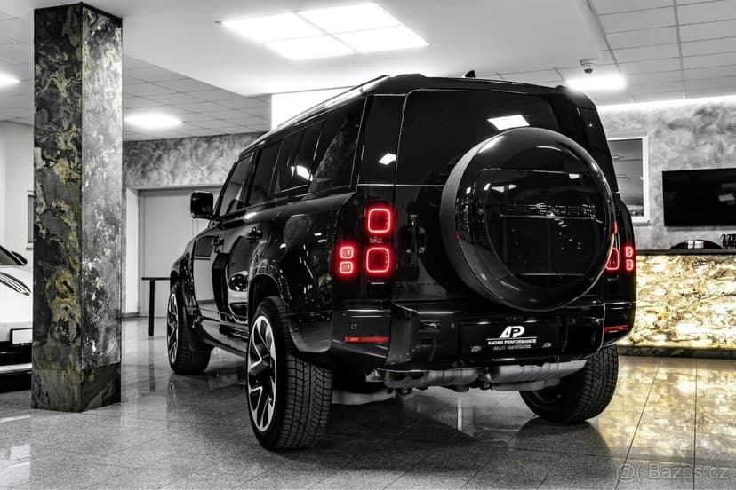 Land Defender 110 X-DYNAMIC SE D300 AT MY2025