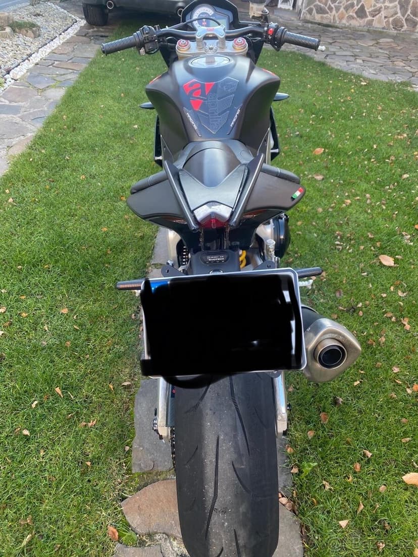 APRILIA TUONO V4 RSV4