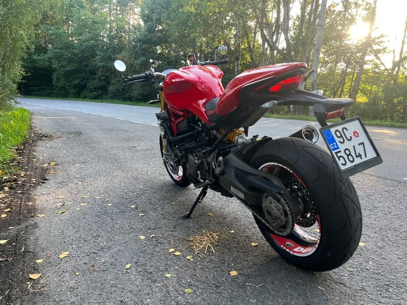 Ducati monster 1200s