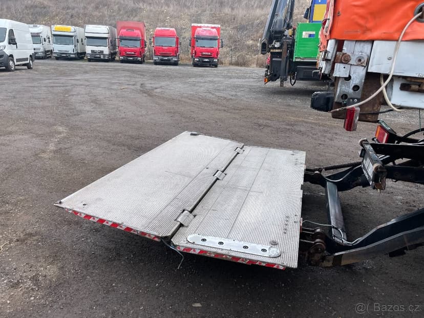 Iveco EUROCARGO 120E25 PLACHTA ČELO