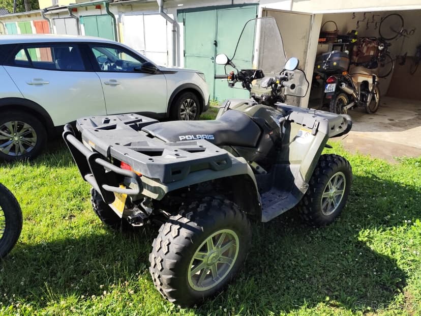 Čtyřkolka Polaris Sportsman 500 HO Forest