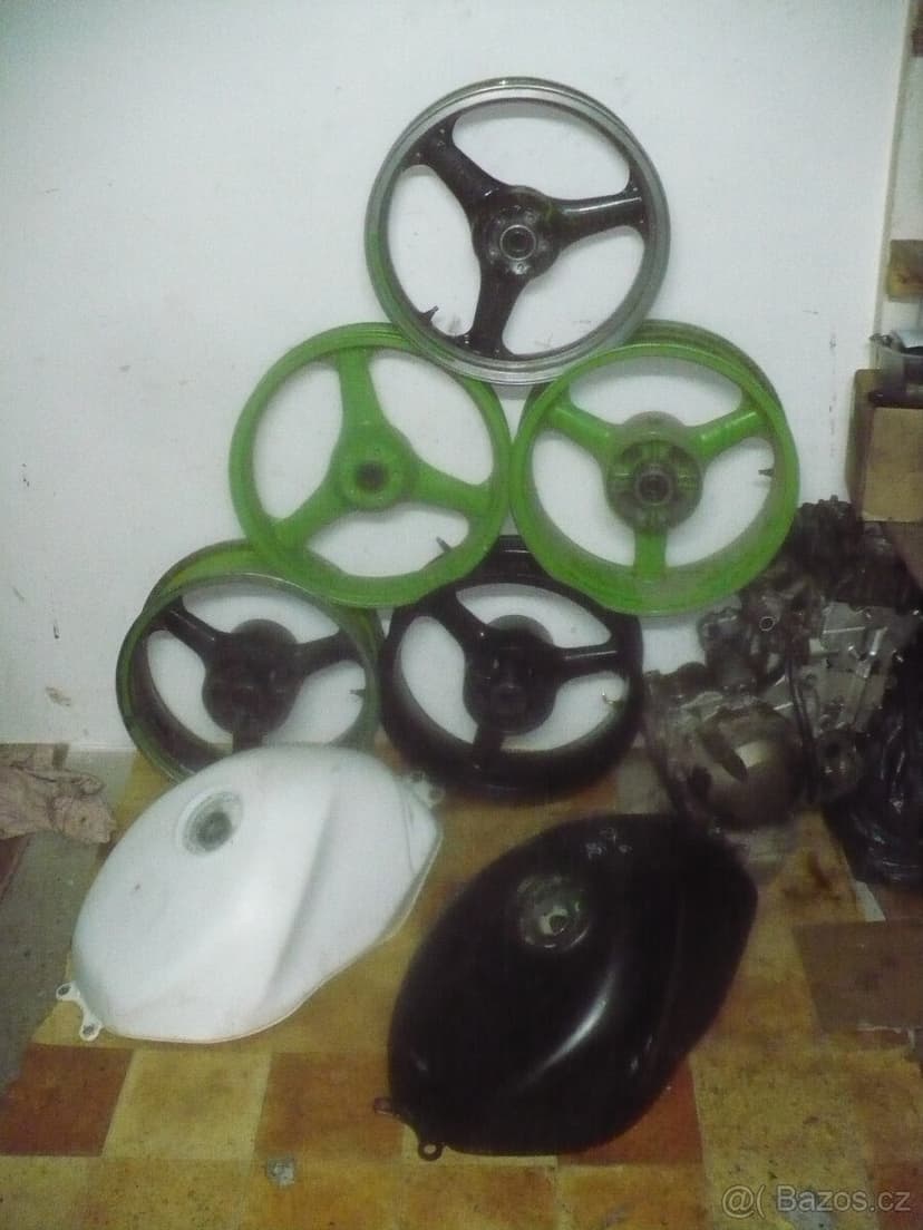 kawasaki ZX 6 R/636 r.98- 02-díly z více moto