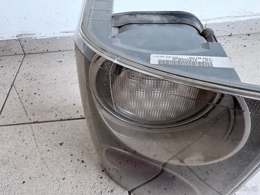 Zadní lampa Range Rover L322 - drobné poškození