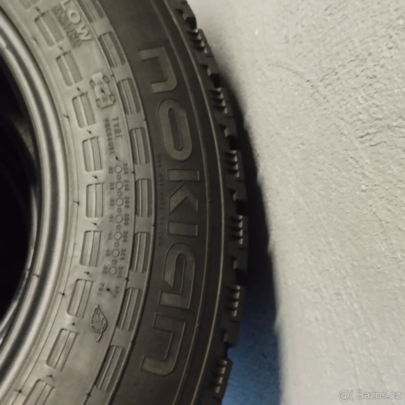 Zimní pneumatiky 215/70/16 NOKIAN