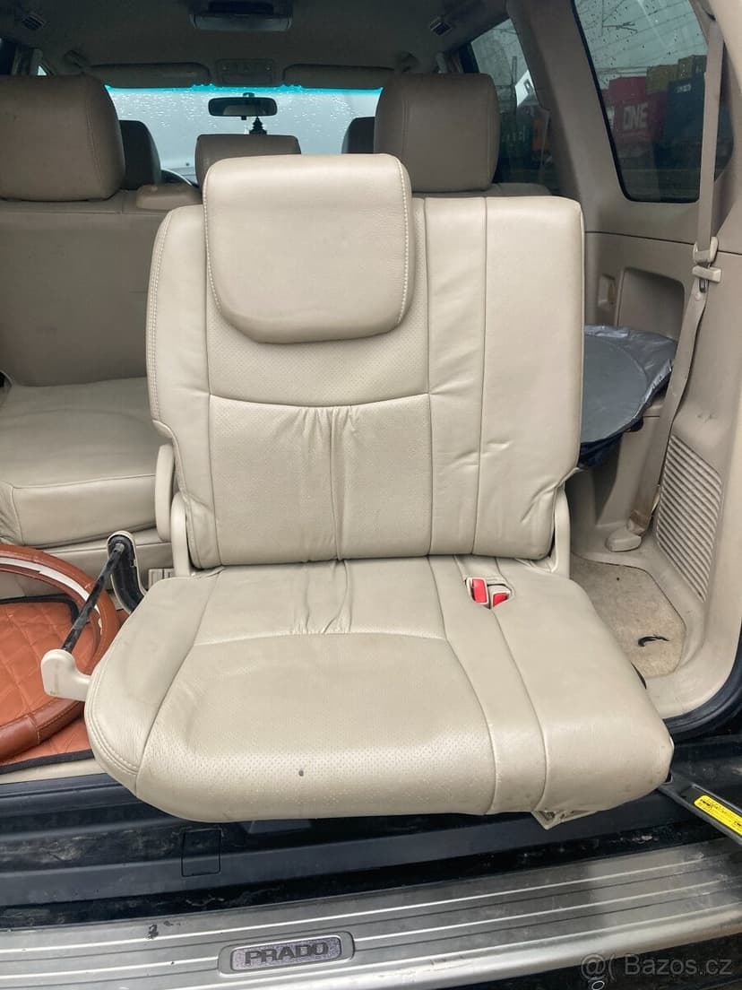 Toyota Land Cruiser 120 Prado