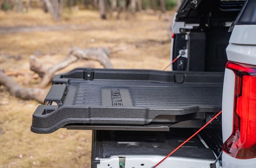 Výsuvná podlaha korby pick-kup MAXLINER