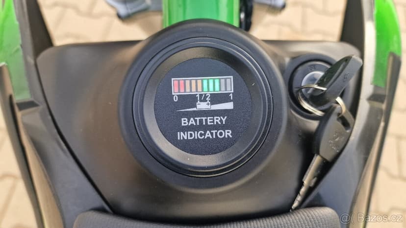 Dětská elektrická motorka pitbike MRM EcoPit 5000W 72V, kola