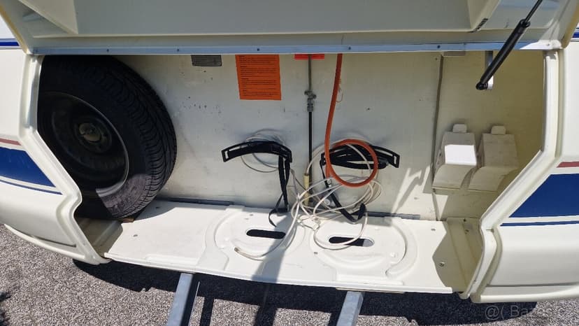 karavan Wilk Stern 530 1190kg/1500kg MOVER, 6/2001 baterka,