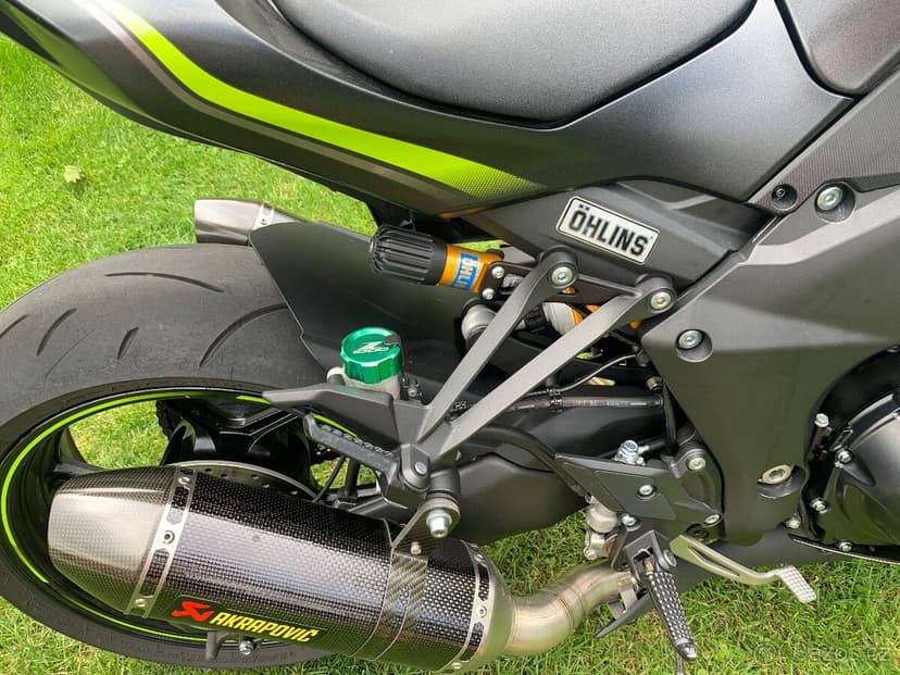 Kawasaki Z1000 R-r edition