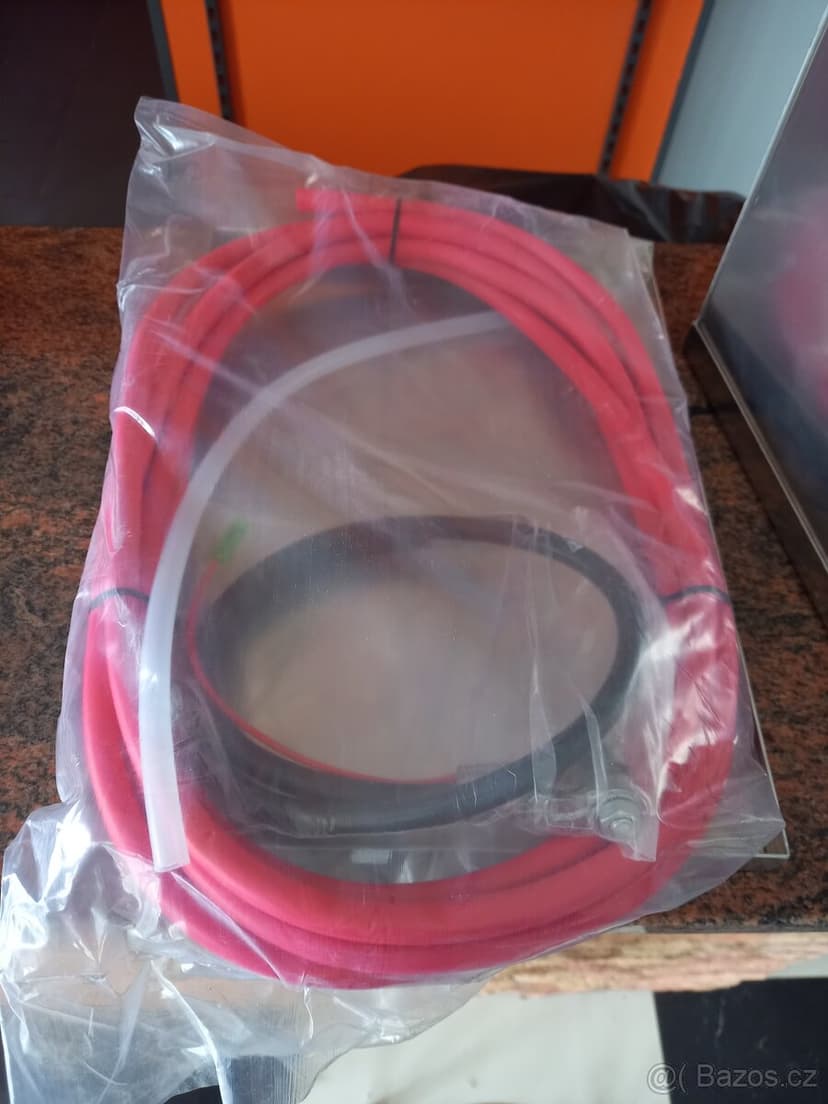 Držák (schránka) na autobaterii