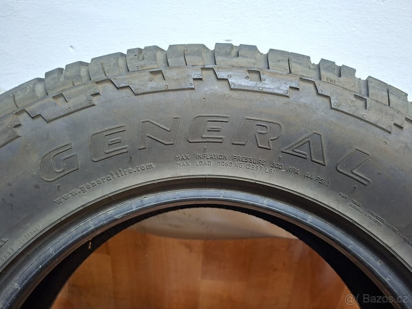 Celoroční pneu 245/70/17 General