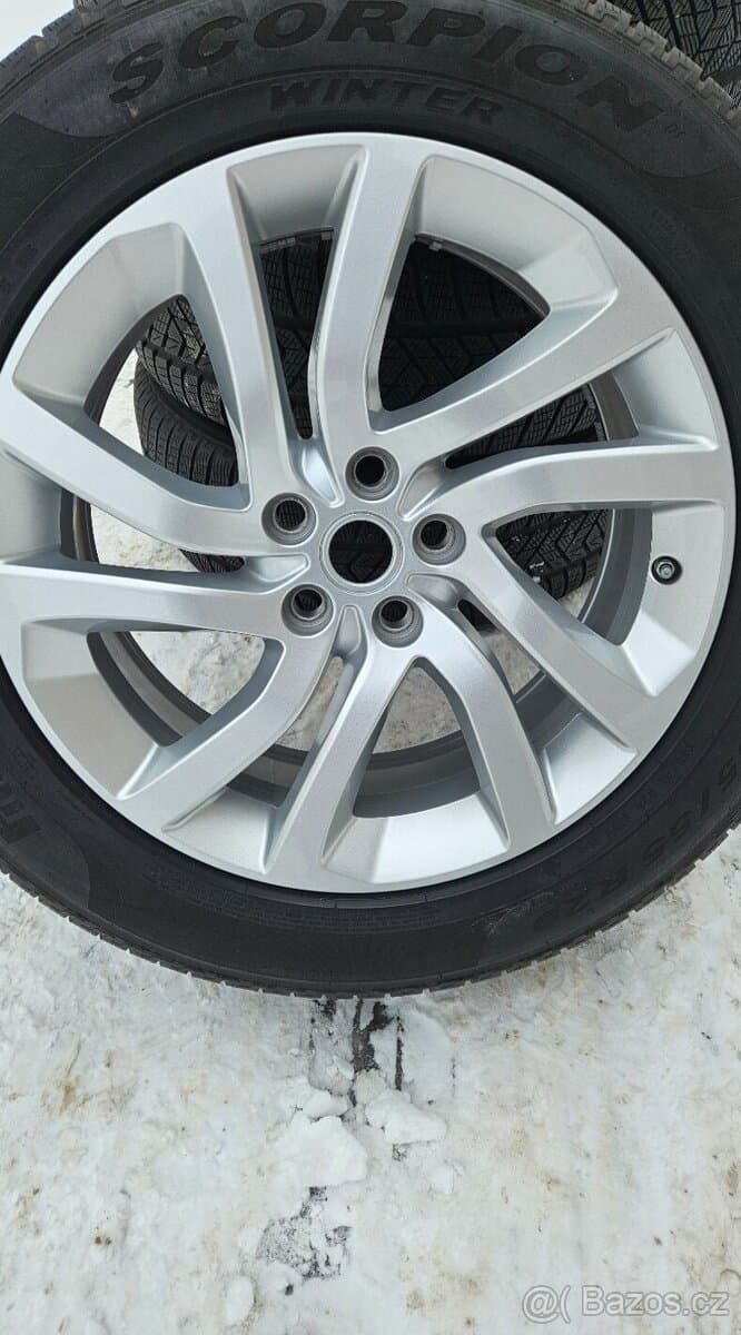 Originál Land Rover ALU kola R20 5x120 + Pirelli