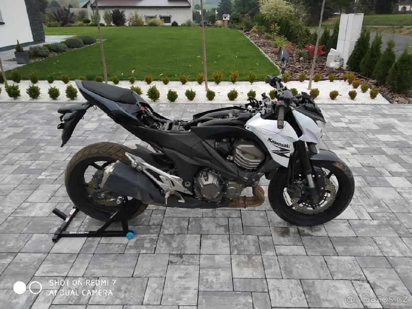 Kawasaki Z800 díly