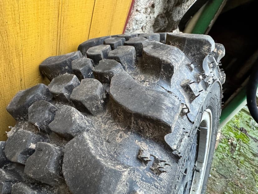 Off-road pneu 15” + disky 5x114.3