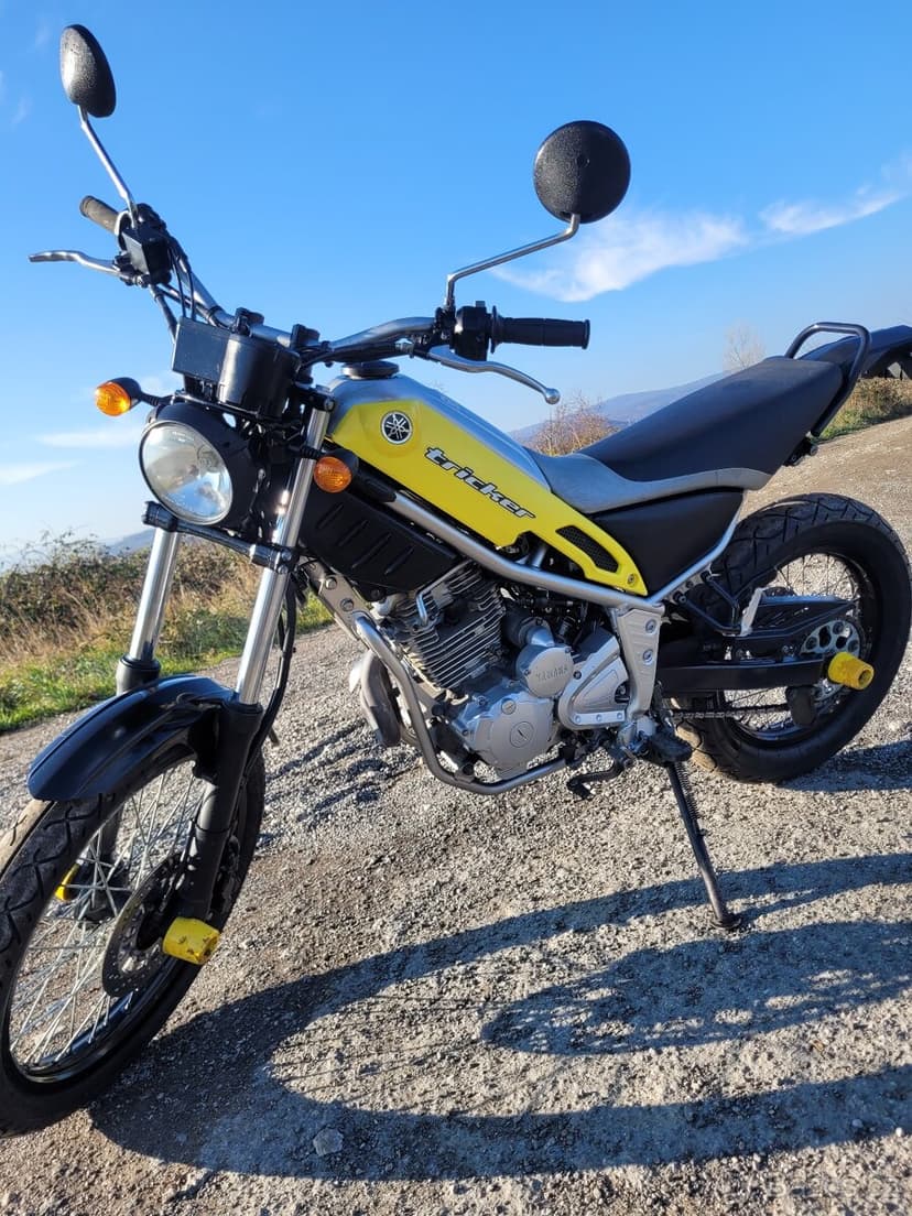 Yamaha XG 250 Tricker doklady štartér