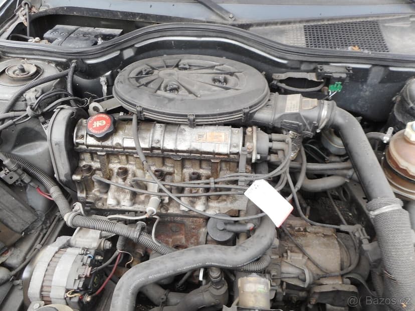 Renault 19 I šedá metalíza