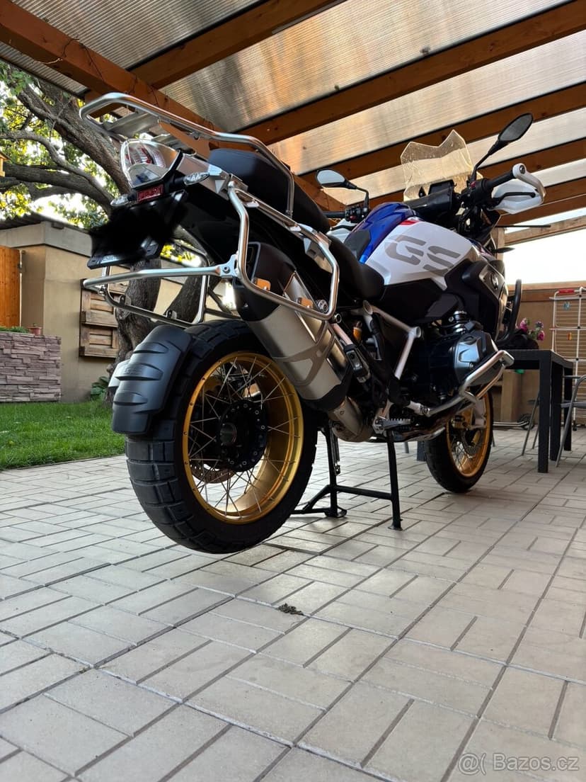 BMW R1250GS