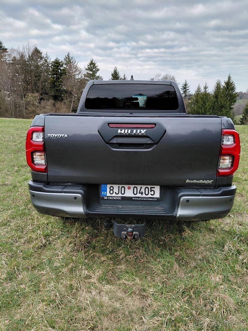 Toyota Hilux 2,8D, r.v. 2023