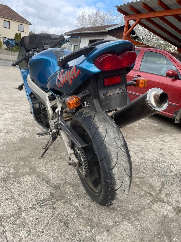 Kawasaki ZX 900 Ninja, rok 2000, s CZ doklady