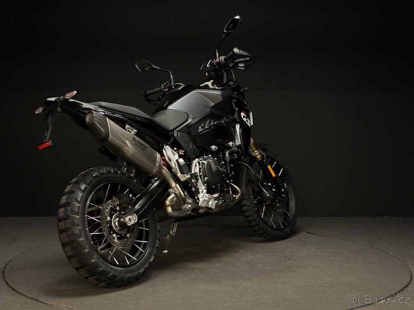 BMW F900 GS