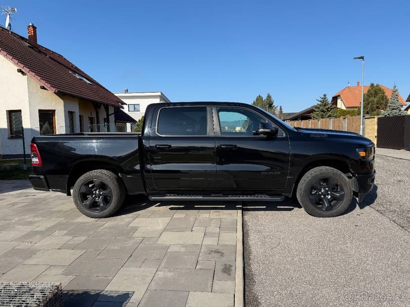 Dodge Ram 5.7 HEMI 2019 Nehavarovaný