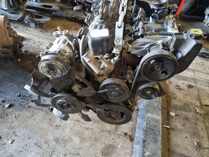Prodam motor jeep 4.0 XJ