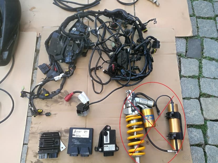 ⭐Ducati Multistrada 1200S (2010)⭐Díly⭐