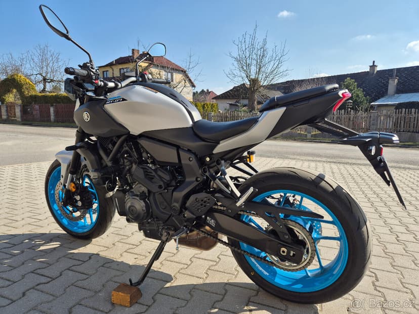 Prodám Yamaha MT-07 Y-AMT Ice Storm , r. v. 2025, ABS, 990km