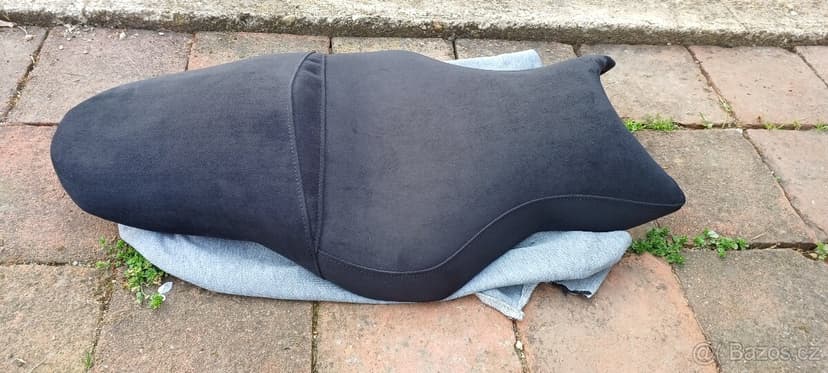 Yamaha MT-10 SP - podsedlová část