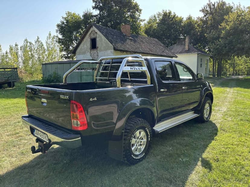 Toyota Hilux 2.5 D-4D 145 City
