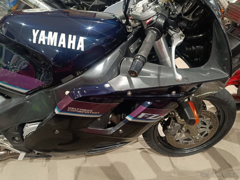 Yamaha FZR 1000 EXUP Top stav