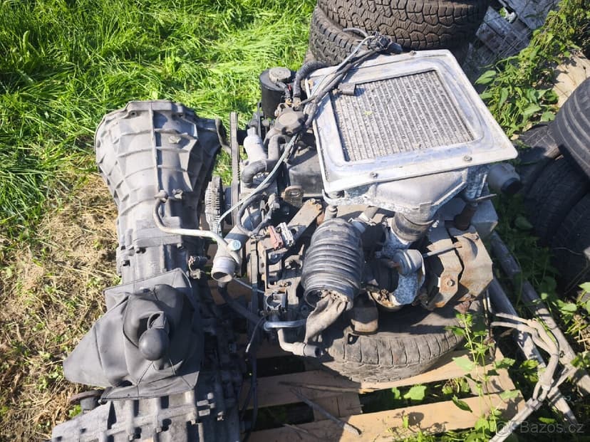 Motor, převodovka, rozvodovka Nissan navara d22 2.5td 76kw