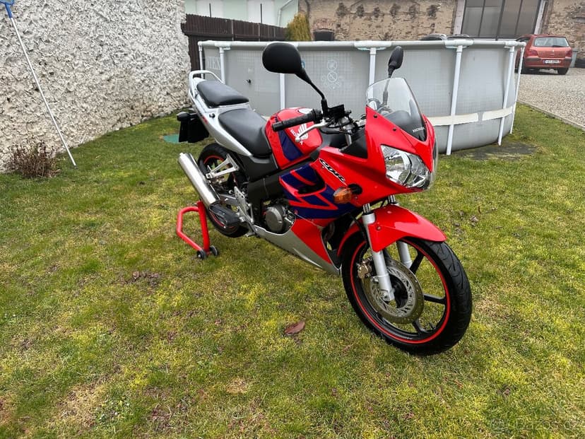 Honda cbr 125r 18000km