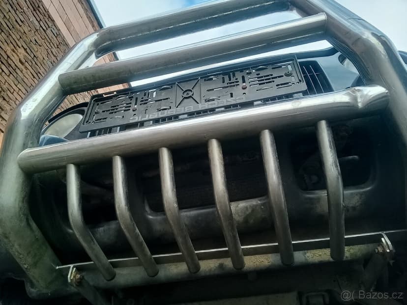 Pevnostní nárazník z Jeep Cherokee / Liberty KJ