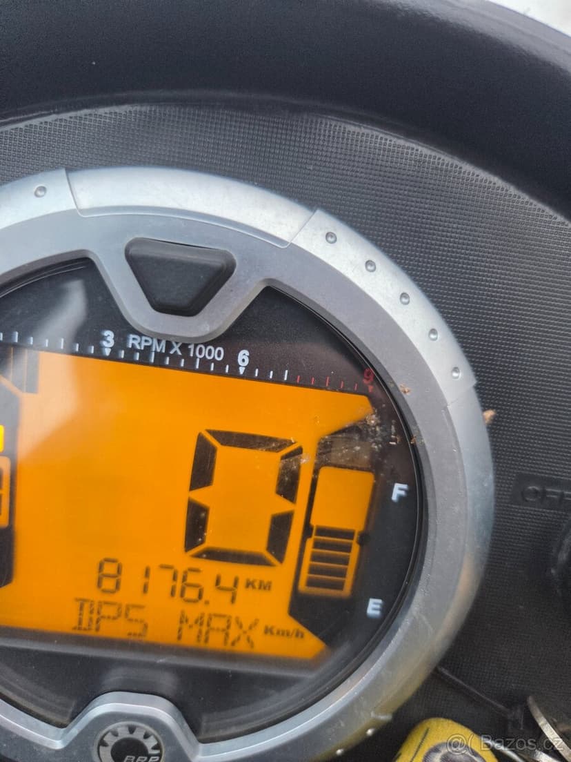 Can-am outlander 650 XT