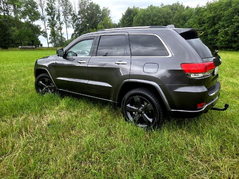 Jeep Grand Cherokee Overland 3.0d SLEVA